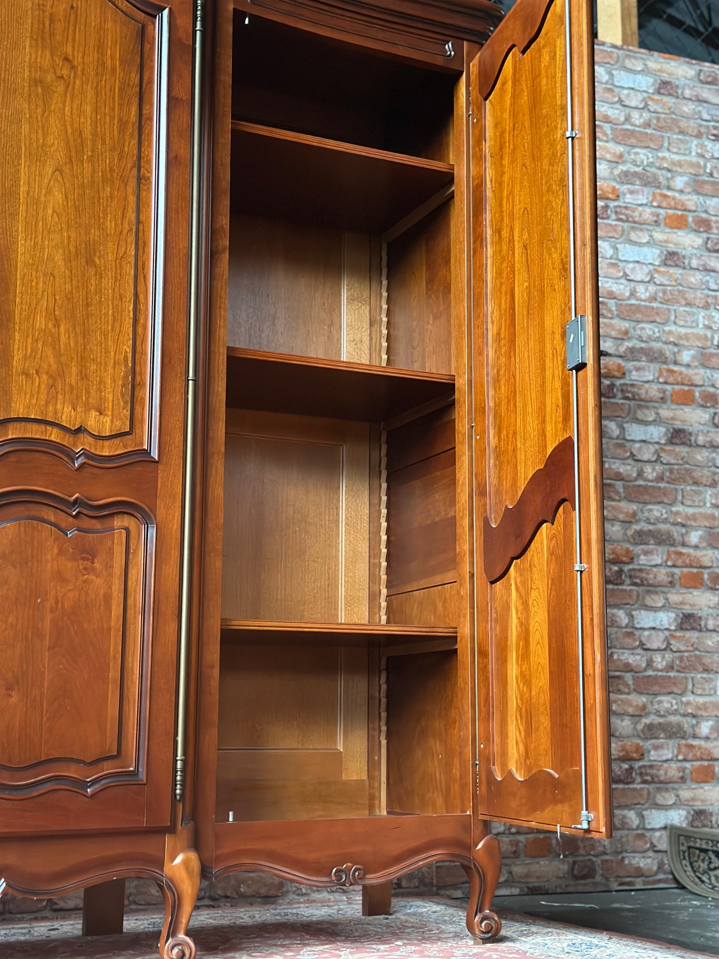 Szafa czterodrzwiowa w stylu ludwikowskim | Francja, XX w.