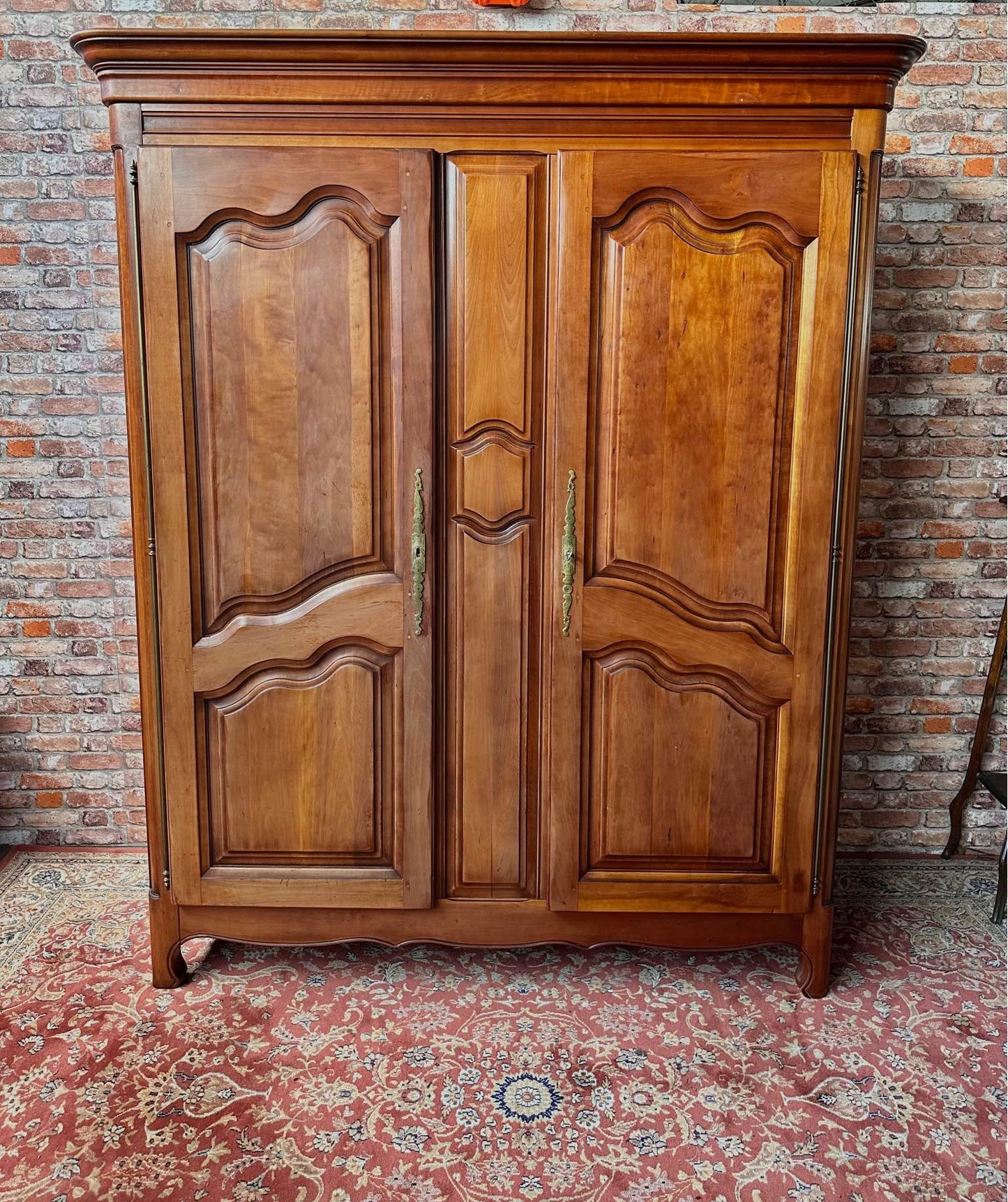 Szafa dwudrzwiowa w stylu ludwikowskim