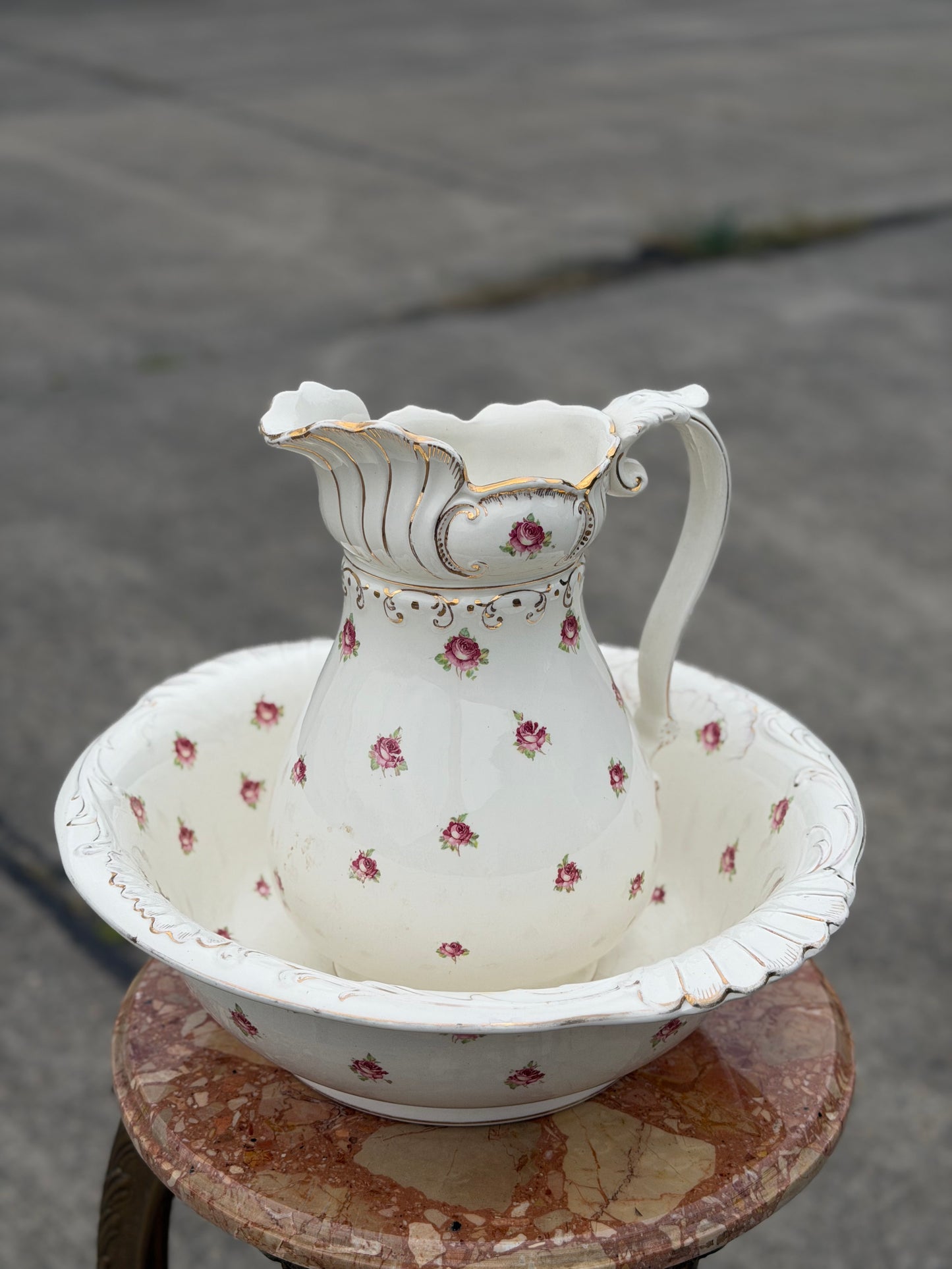 Antyczny Komplet Dzbanek i Misa Porcelanowa w Różyczki – Francja, Alzacja Strasbourg