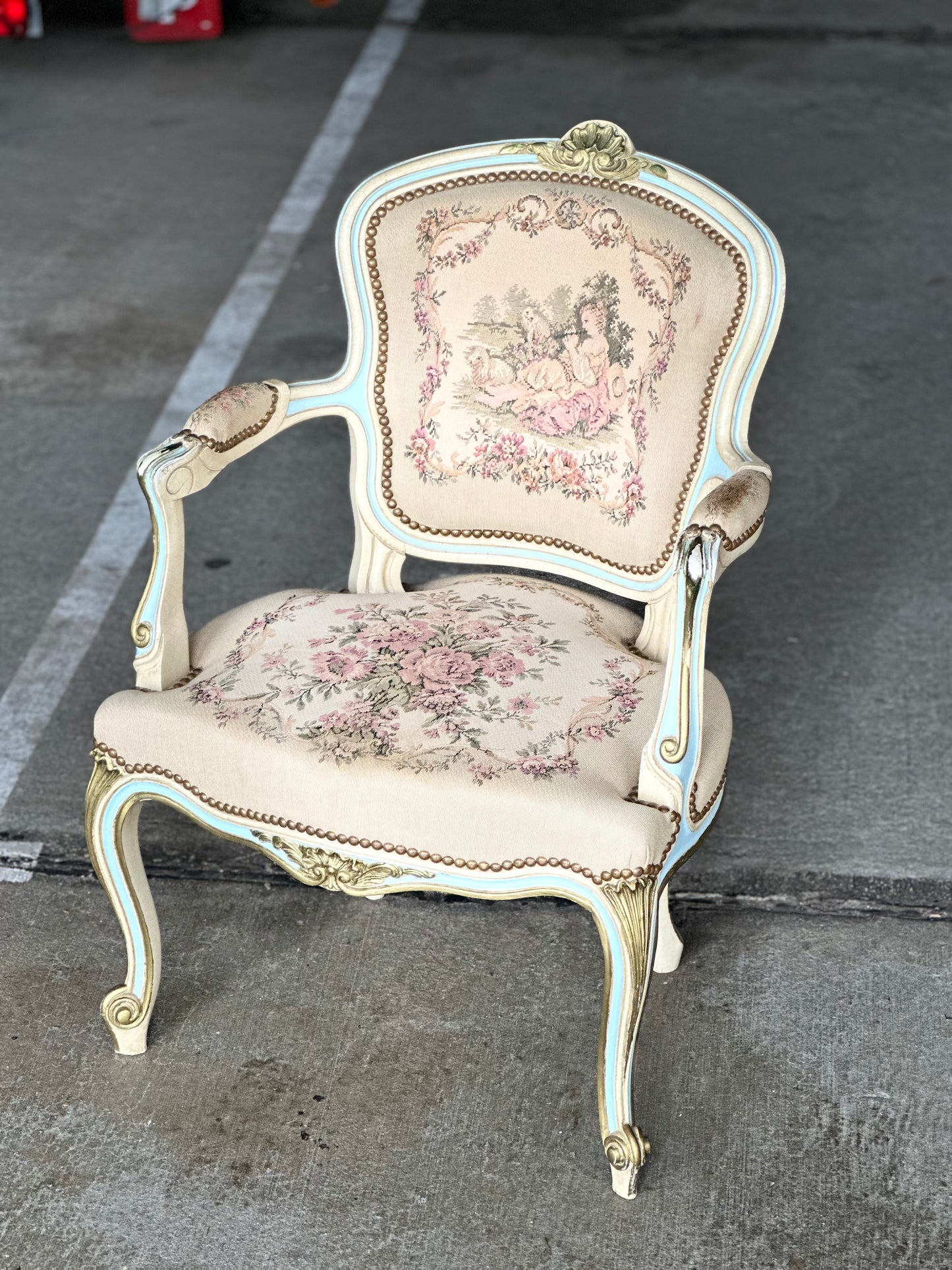 Fotel ludwikowski, z gobelinową tapicerką | Francja, XX w.