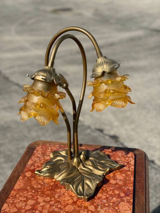 Lampa Stołowa w Stylu Art Nouveau | Podwójny Kwiat Lilii | Podstawa w Kształcie Liścia