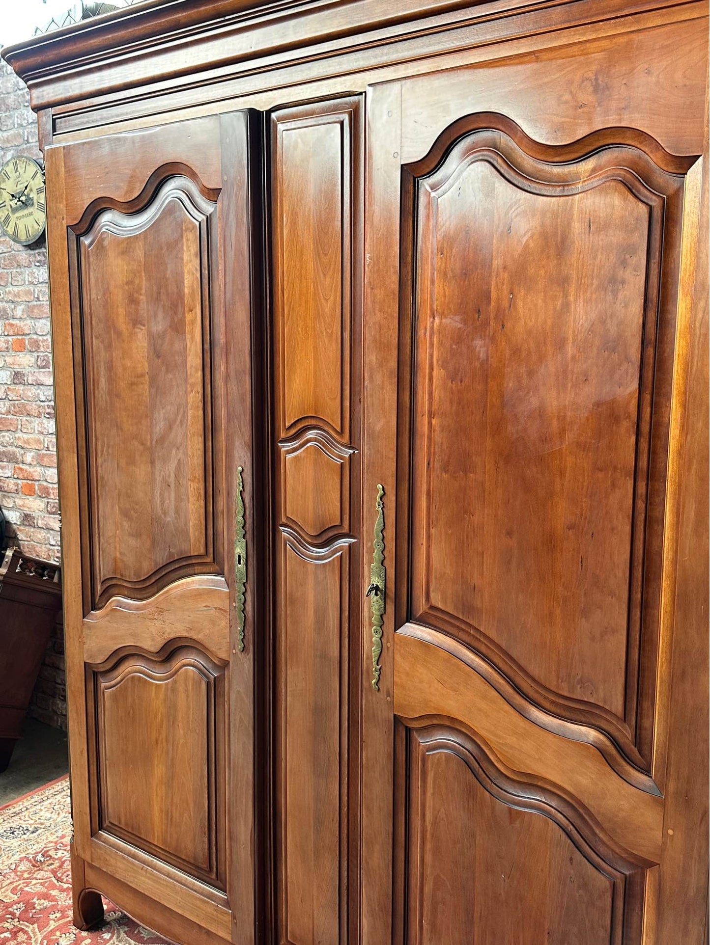 Szafa dwudrzwiowa w stylu ludwikowskim