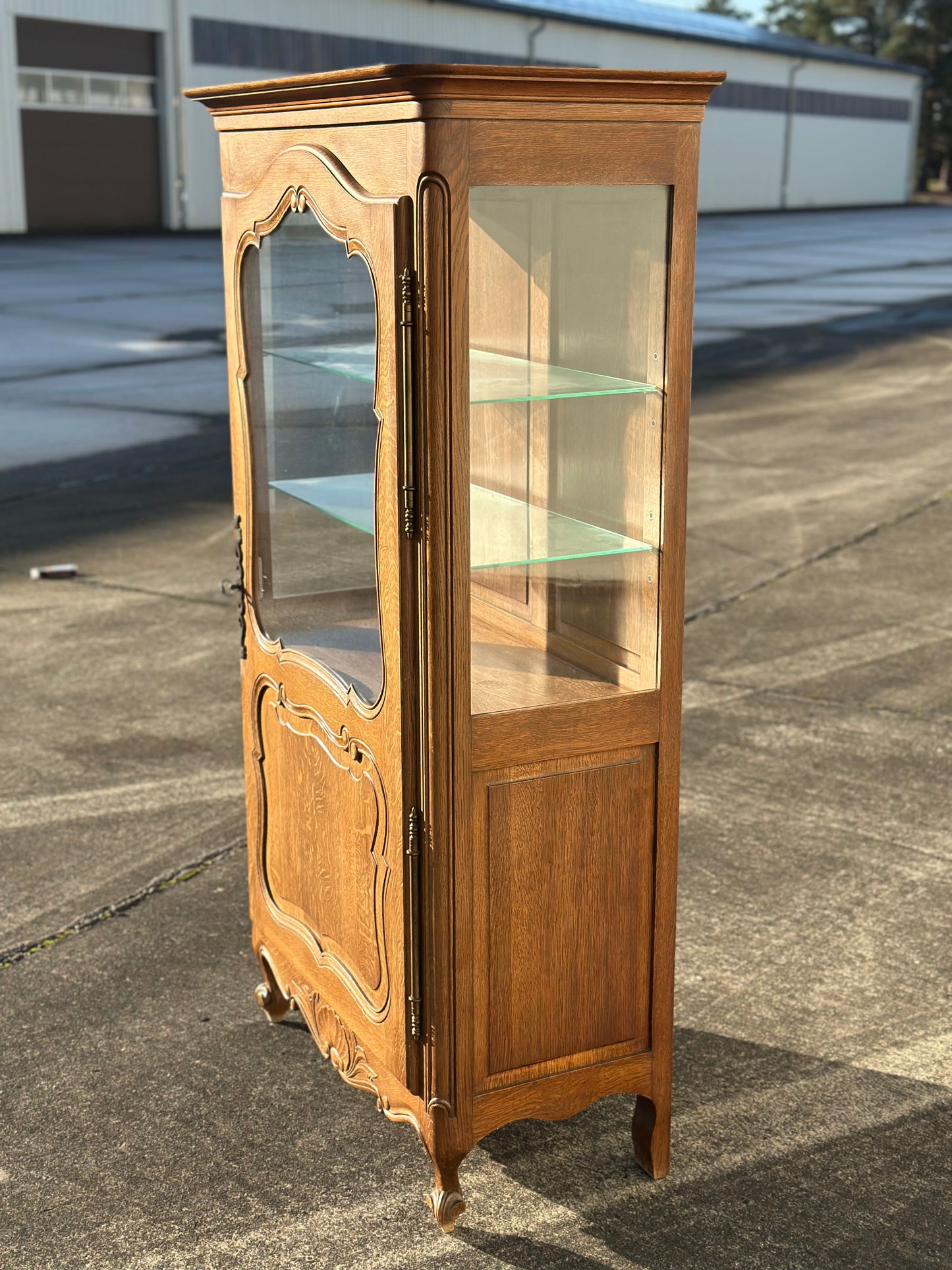 Witryna w stylu ludwikowskim z pojedynczymi drzwiami | Francja, XX w.