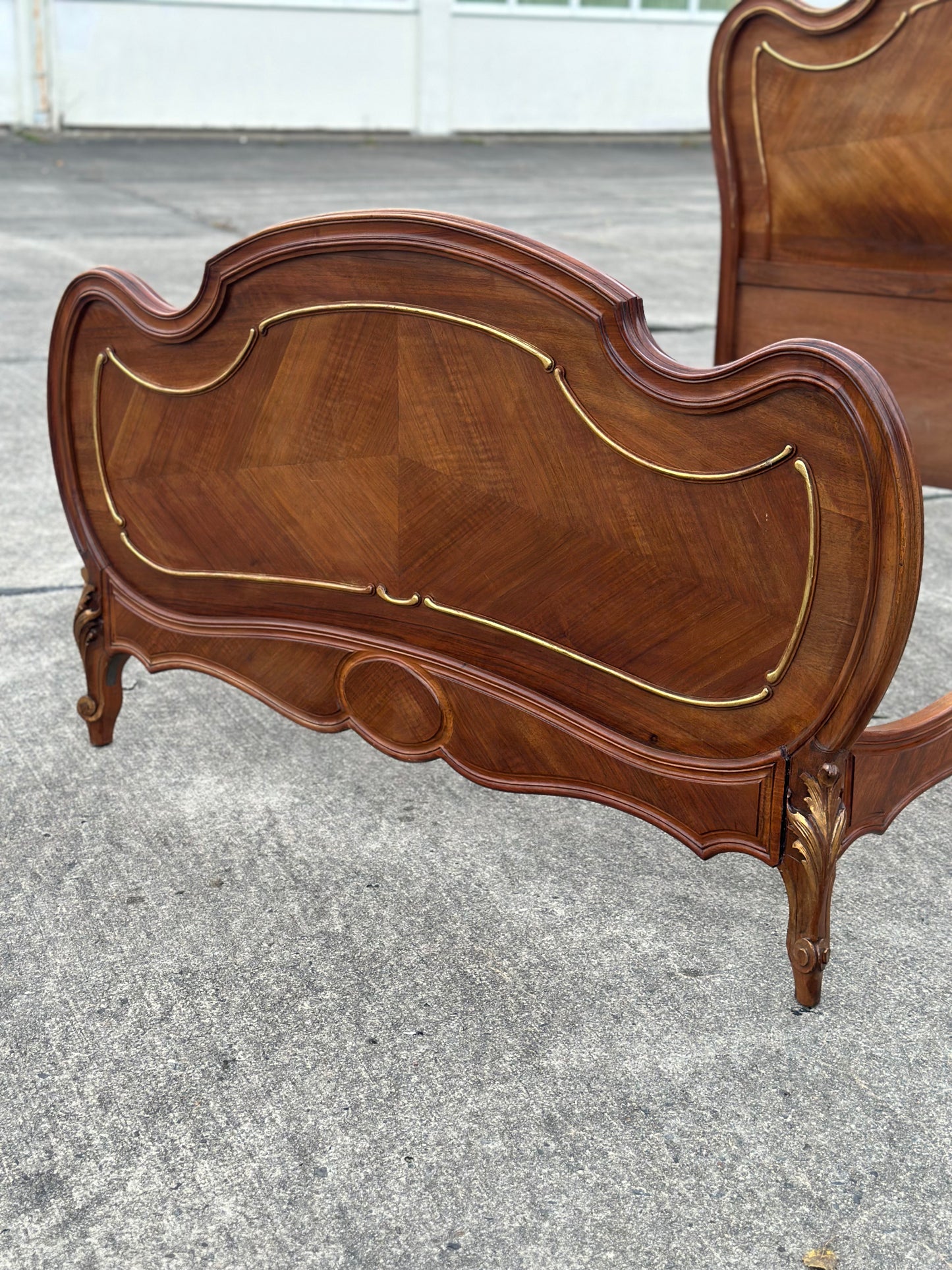 Łóżko rocaille, styl ludwikowski | Francja, XX w.