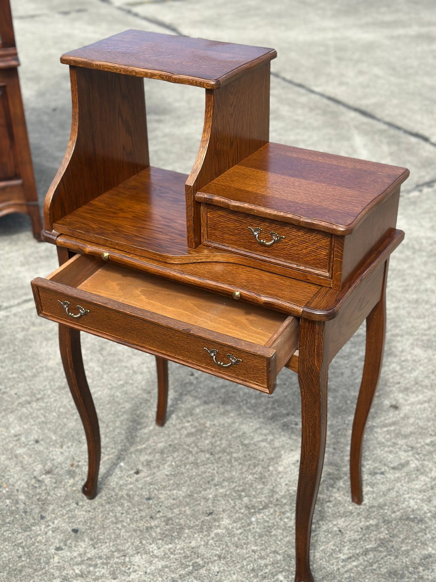 Sekretarzyk w stylu ludwikowskim