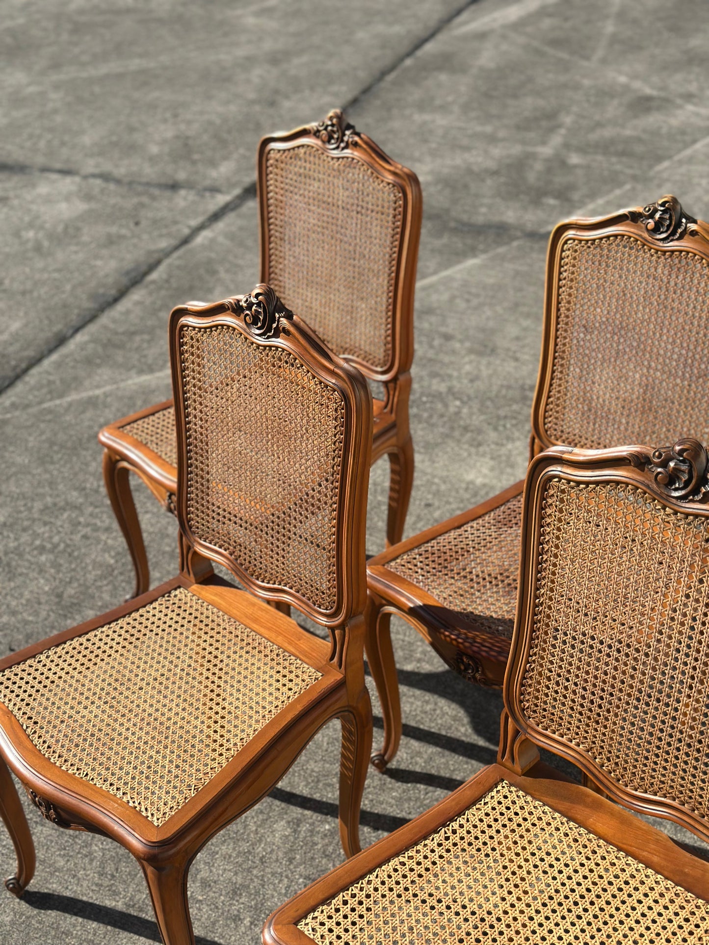 Zestaw 5 krzeseł ludwikowskich z plecionką wiedeńską – naturalny rattan