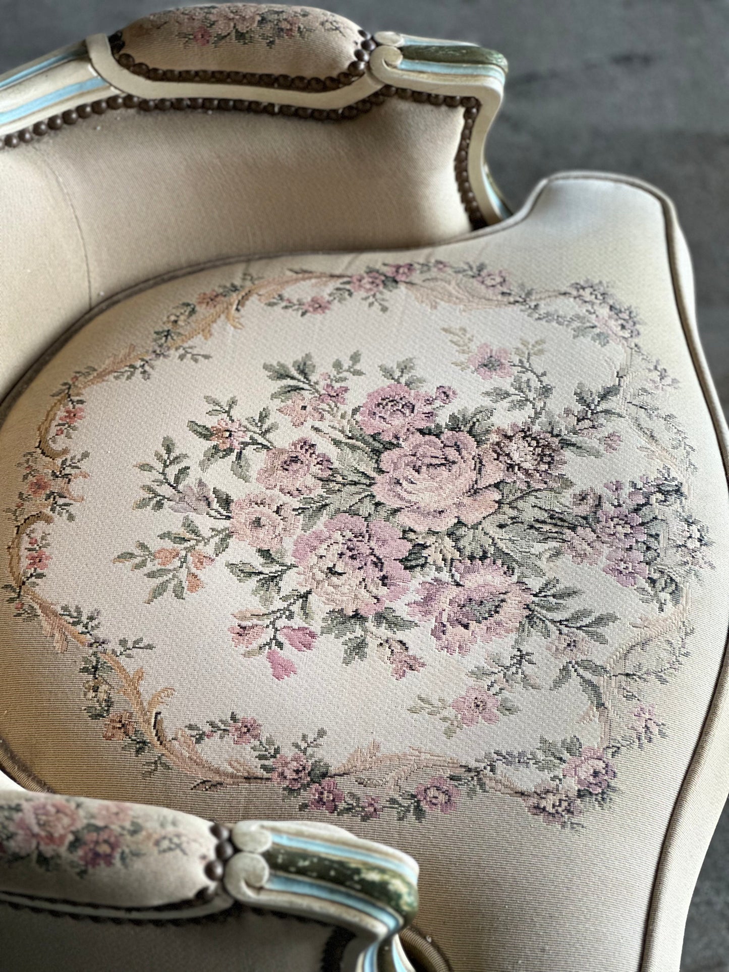 Fotel ludwikowski, malowany | Francja, XX w.