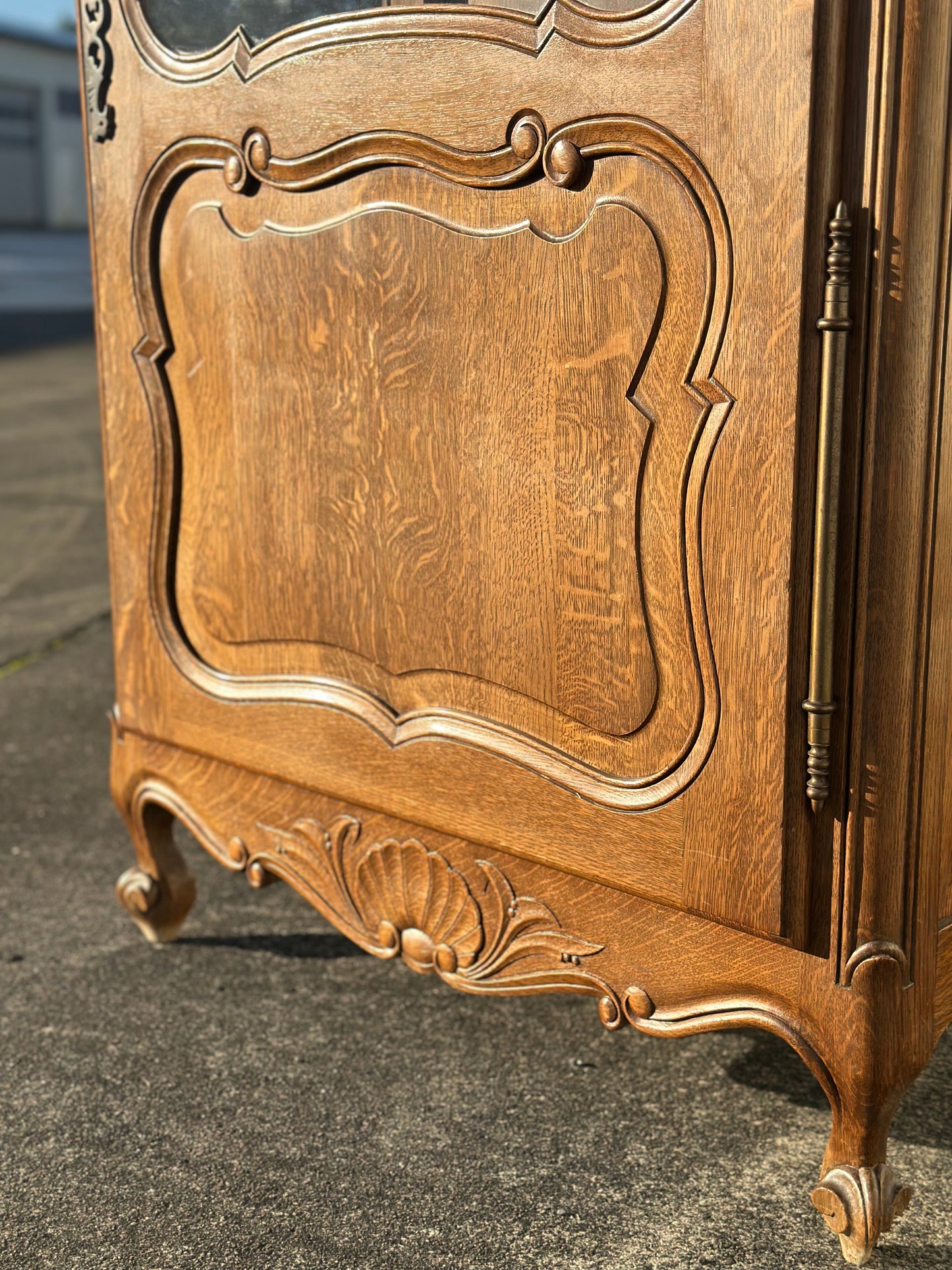 Witryna w stylu ludwikowskim z pojedynczymi drzwiami | Francja, XX w.