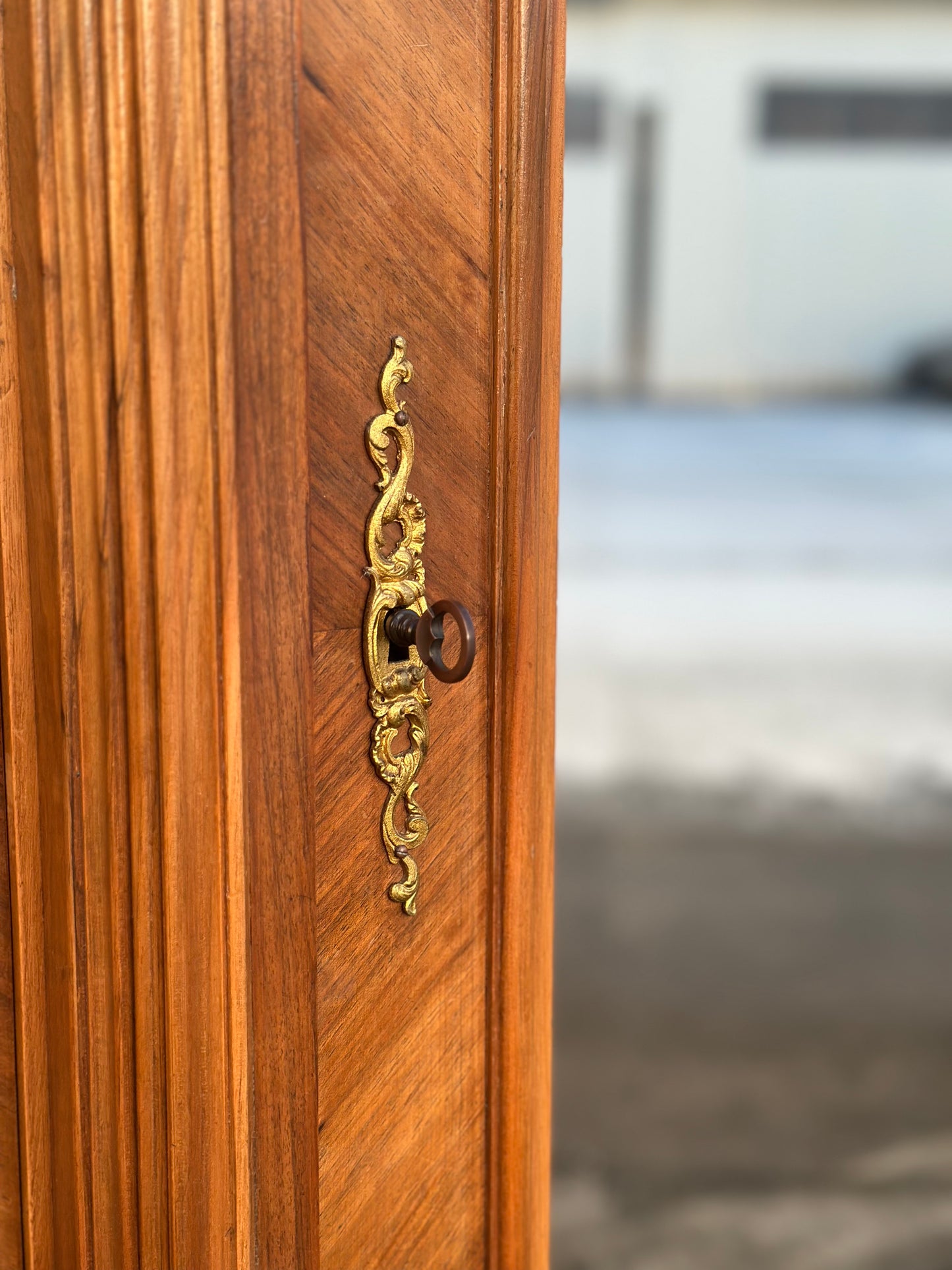 Szafa w stylu ludwikowskim, 3 drzwiowa | Francja, XX w.