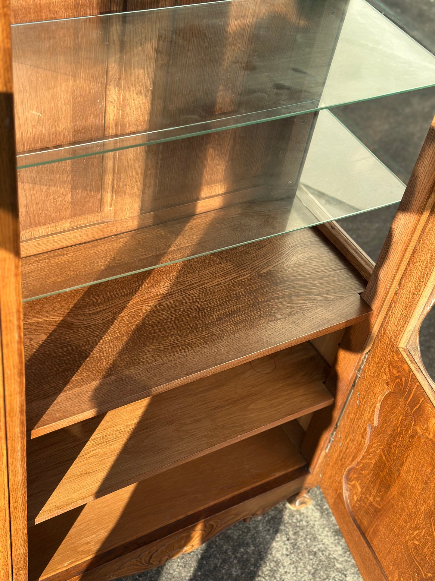 Witryna w stylu ludwikowskim z pojedynczymi drzwiami | Francja, XX w.