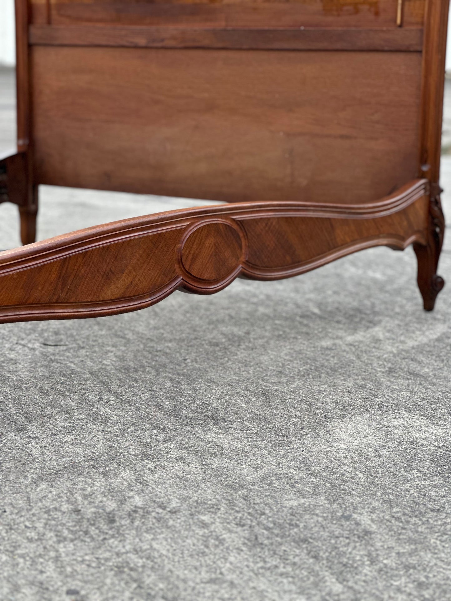 Łóżko rocaille, styl ludwikowski | Francja, XX w.