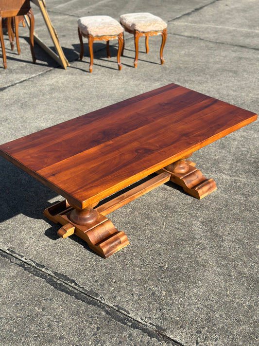 Masywny Stolik Kawowy z Litego Drewna | Styl Rustykalny, Francja, XX w.