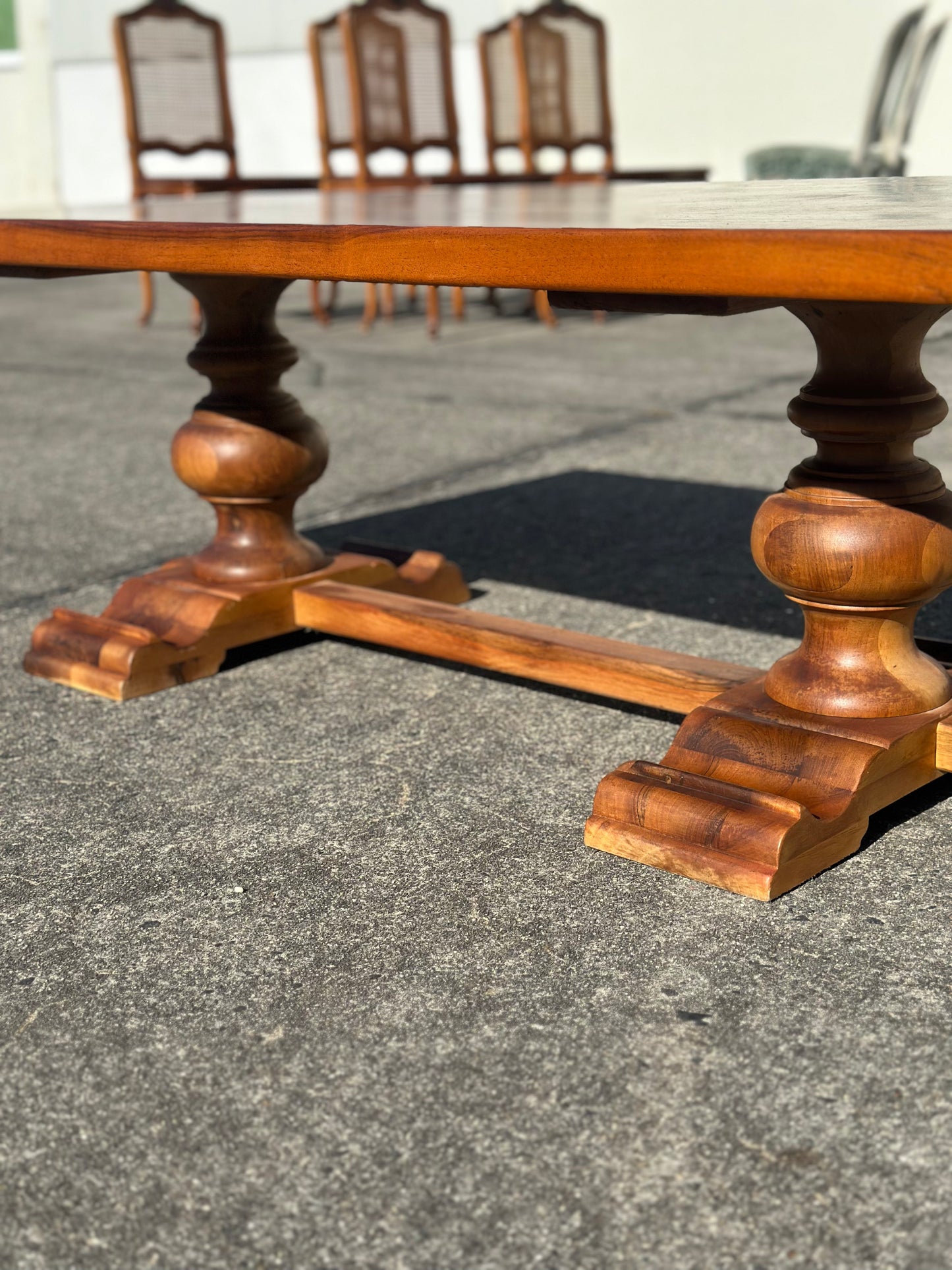 Masywny Stolik Kawowy z Litego Drewna | Styl Rustykalny, Francja, XX w.