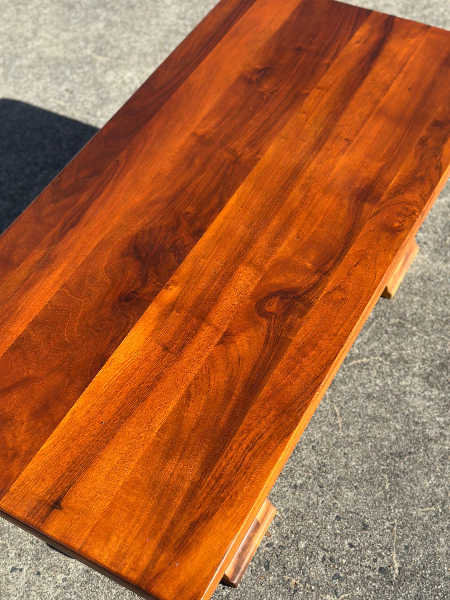 Masywny Stolik Kawowy z Litego Drewna | Styl Rustykalny, Francja, XX w.