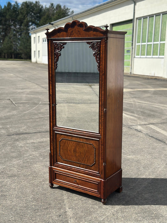 Antyczna szafa jednodrzwiowa z lustrem | styl eklektyczny, rzeźbiona korona, orzech