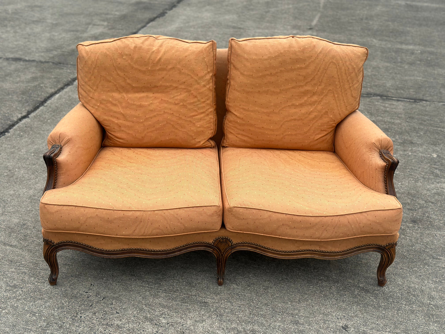 Komplet wypoczynkowy w stylu ludwikowskim – Sofa, 2 fotele, pufa | Francja, XX w.