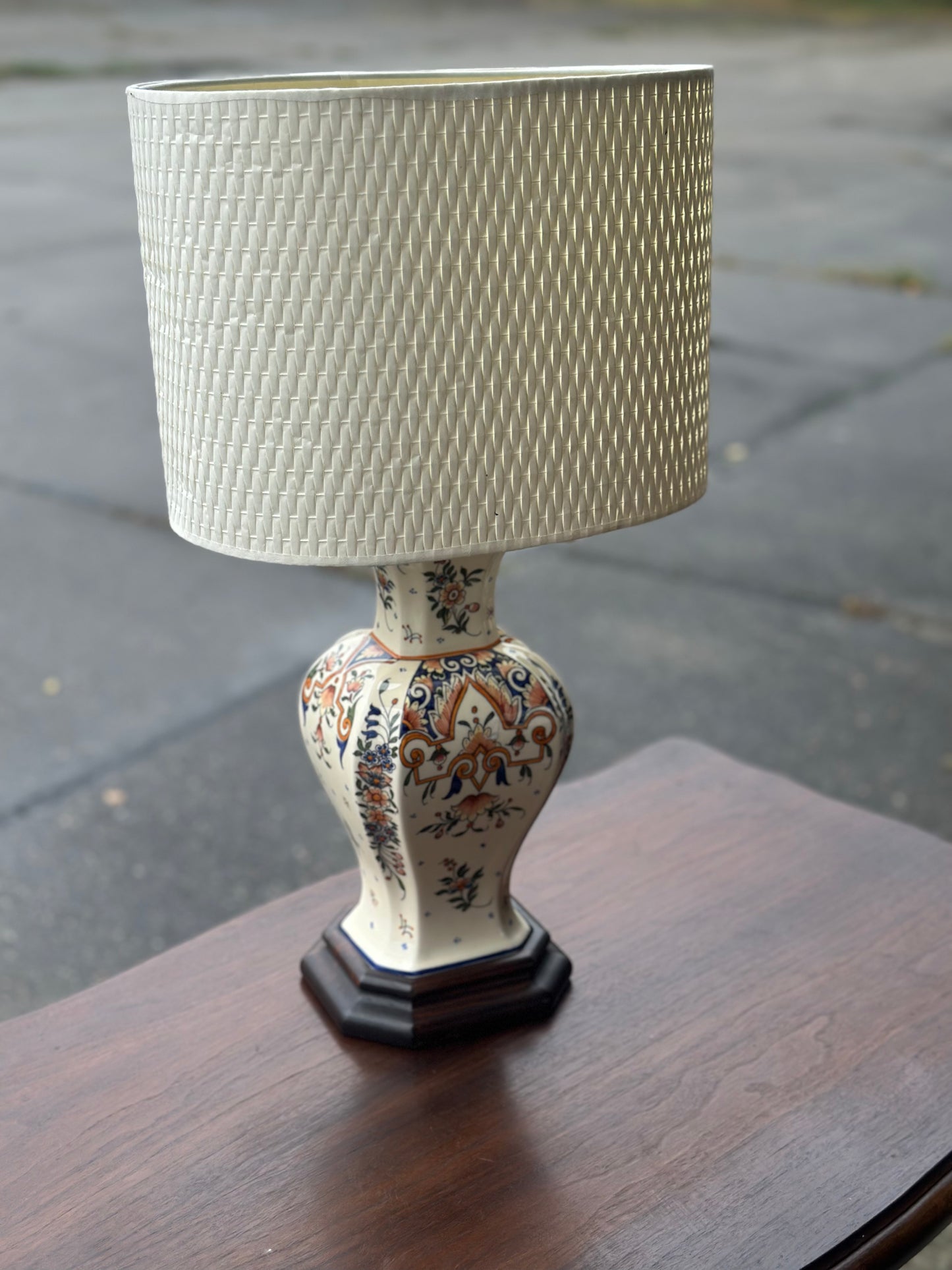Elegancka lampa stołowa vintage – ceramika w stylu Rouen/Prowansja