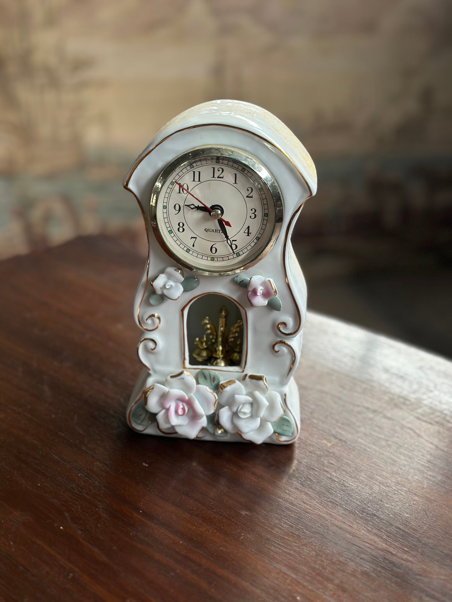 Zegar Stołowy Vintage "Róże i Złoto" - Francuska Porcelana Zdobiona