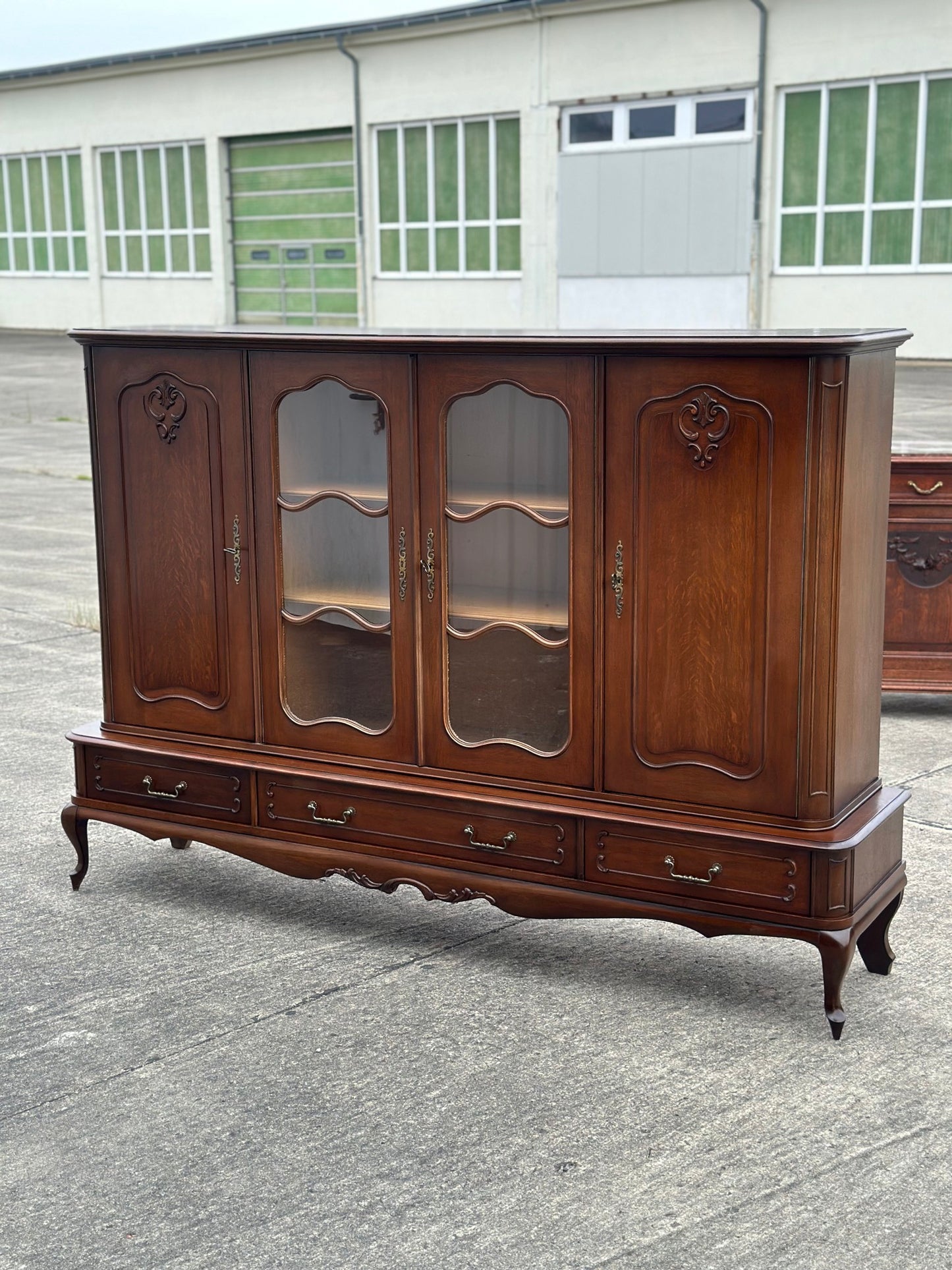 Biblioteka w stylu ludwikowskim